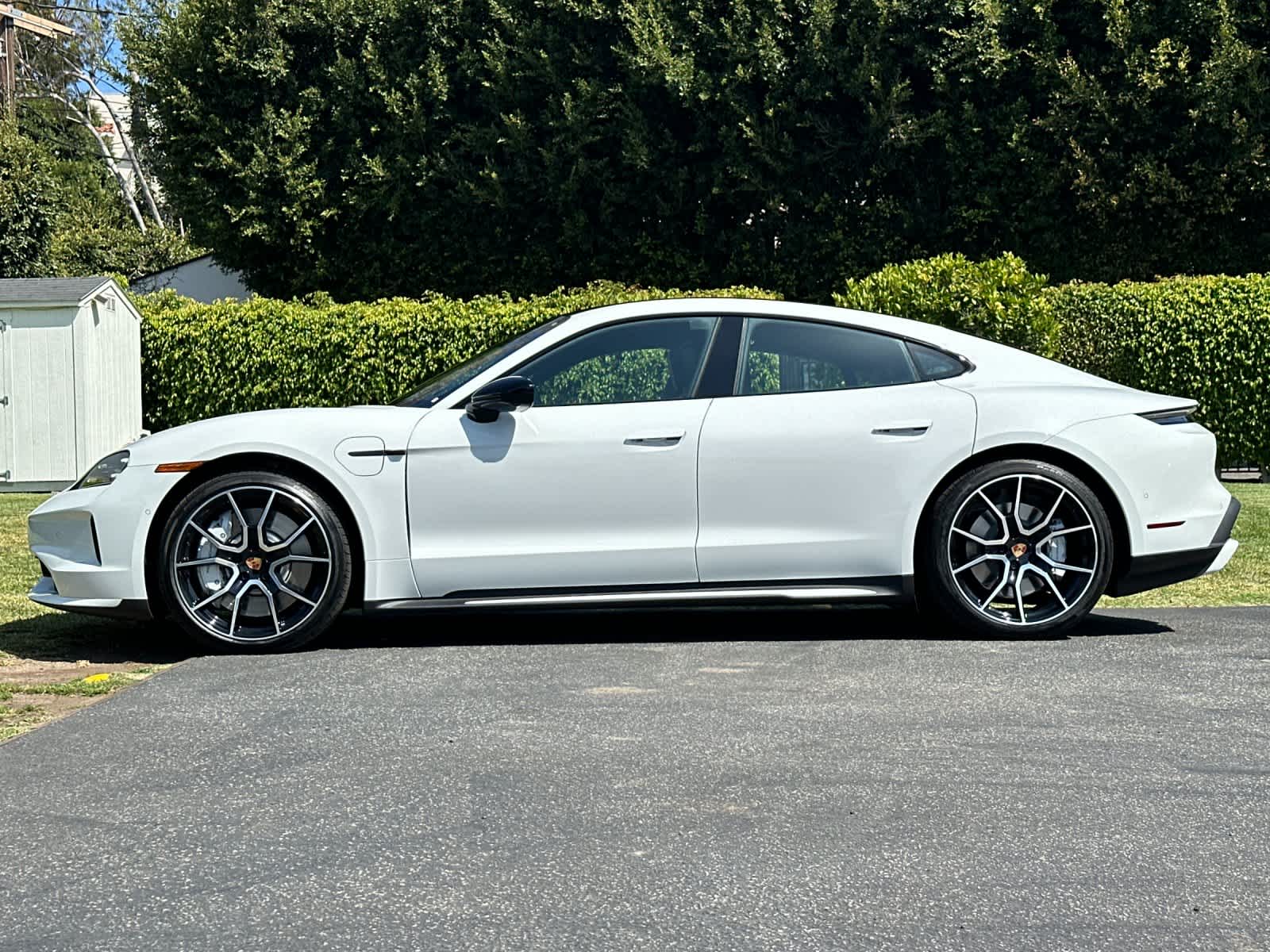2026 Porsche Taycan Taycan Black Edition