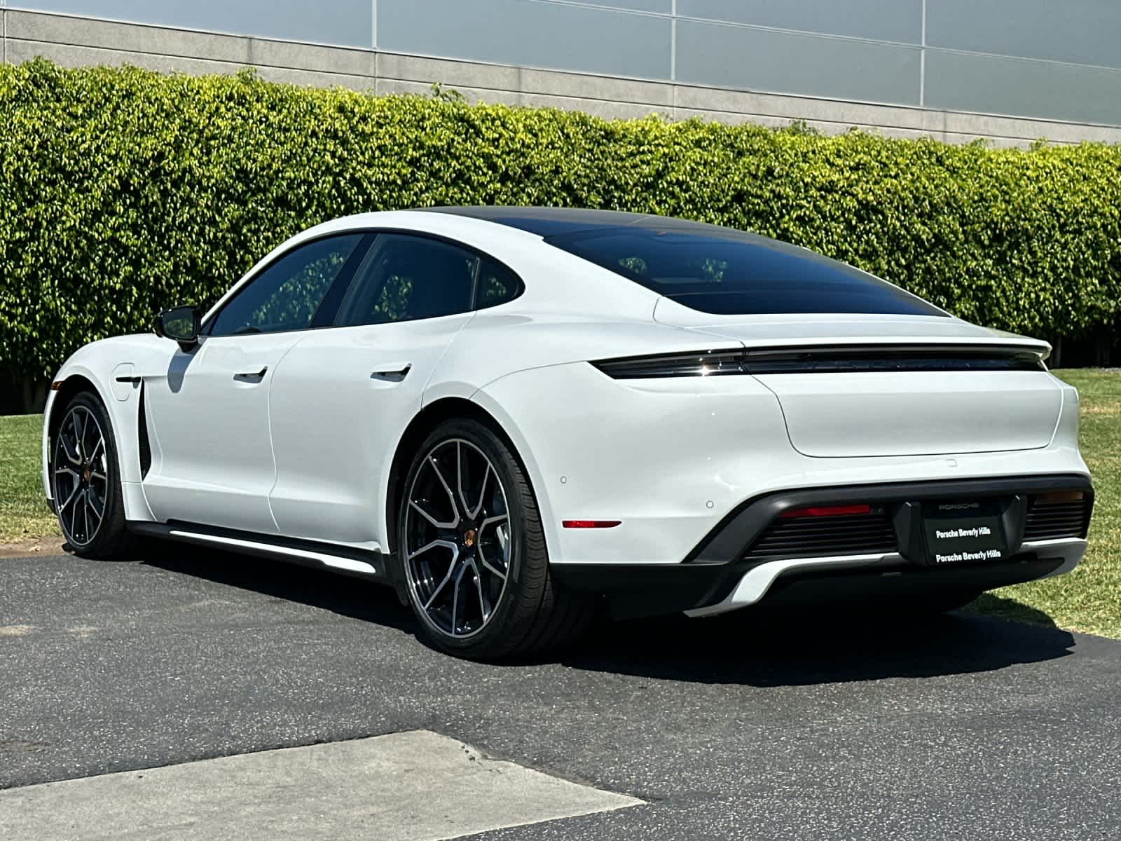 2026 Porsche Taycan Taycan Black Edition