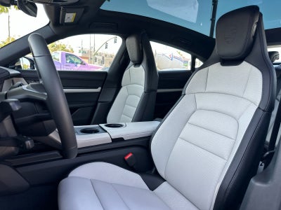 2026 Porsche Taycan Taycan Black Edition