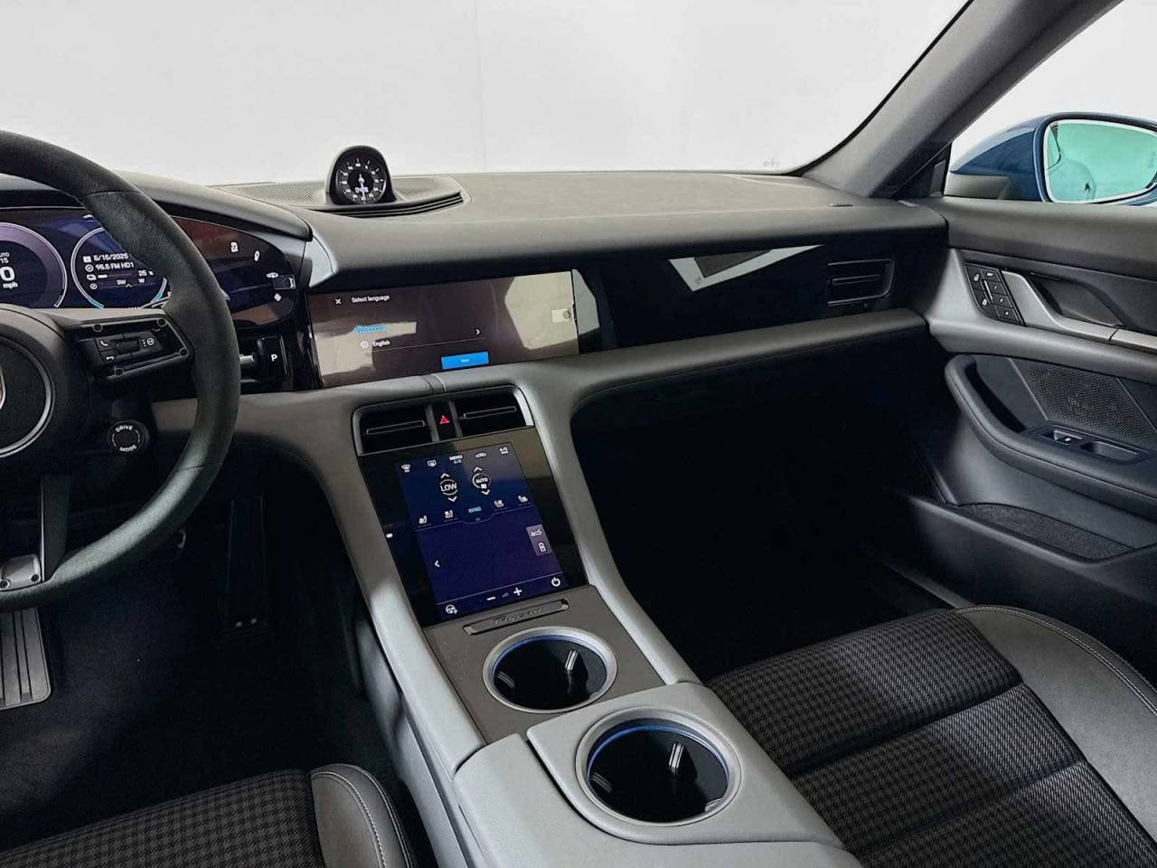 2025 Porsche Taycan 4