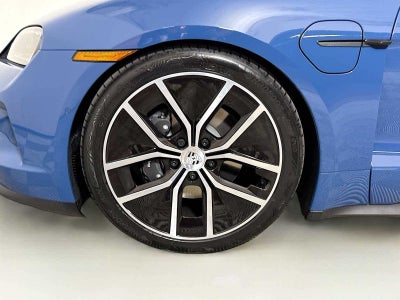 2025 Porsche Taycan Taycan 4