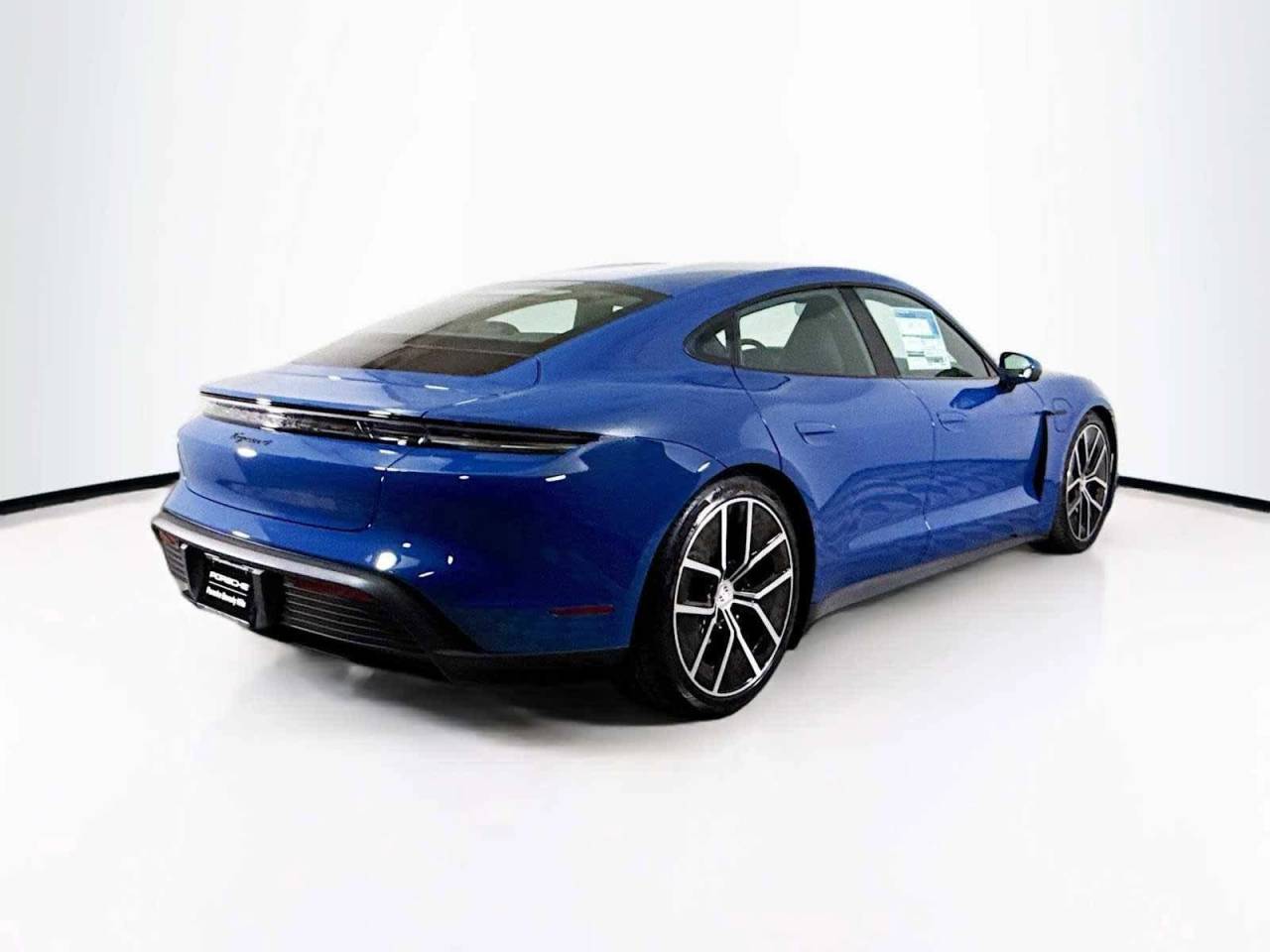 2025 Porsche Taycan 4