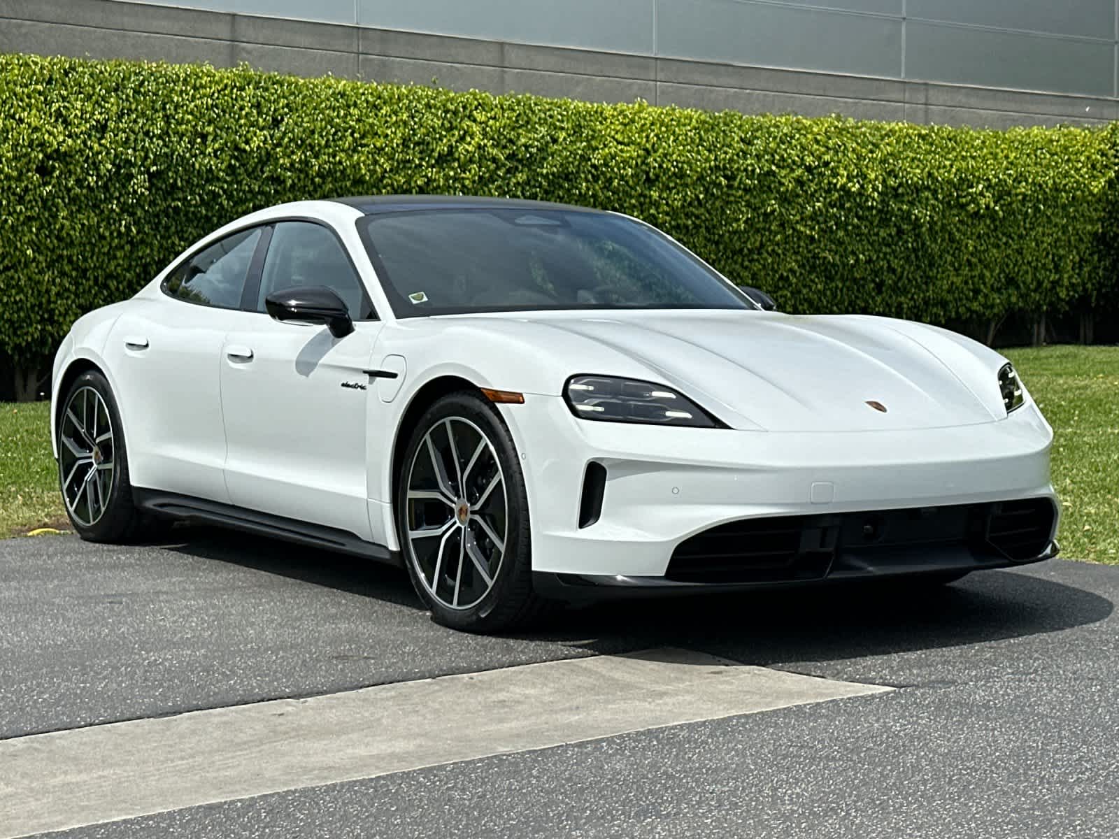 2026 Porsche Taycan 4 Black Edition