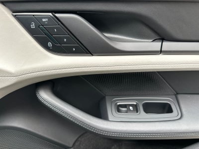 2026 Porsche Taycan 4 Black Edition