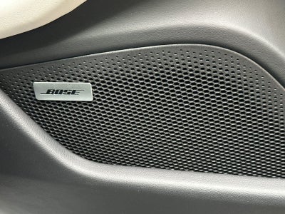 2026 Porsche Taycan 4 Black Edition