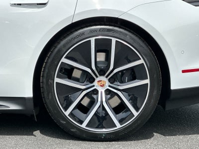 2026 Porsche Taycan 4 Black Edition