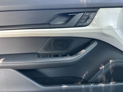 2026 Porsche Taycan Taycan Black Edition