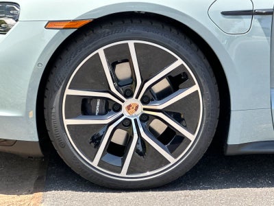 2026 Porsche Taycan Taycan Black Edition