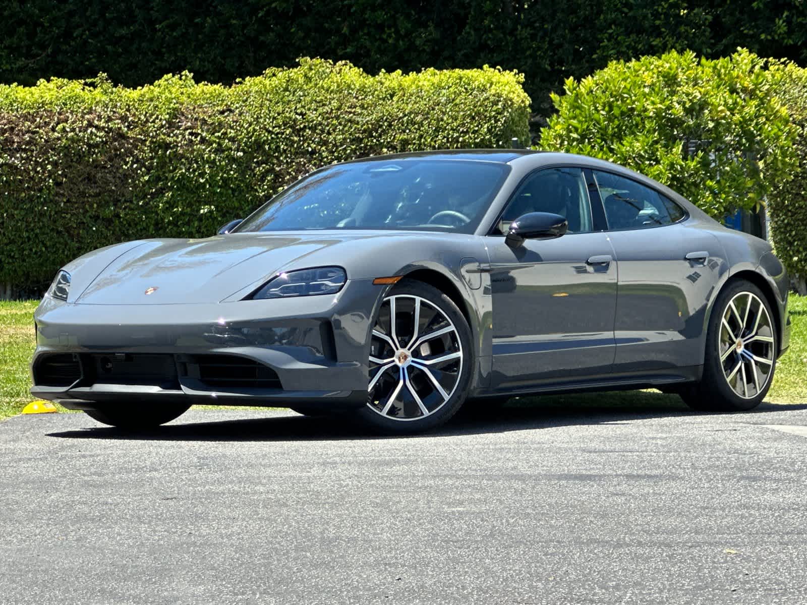 2026 Porsche Taycan Taycan Black Edition