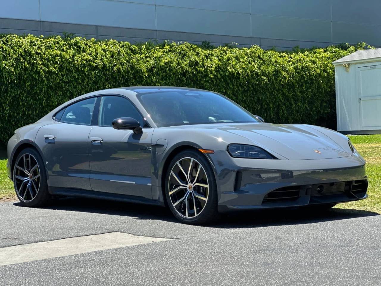 2026 Porsche Taycan Taycan Black Edition