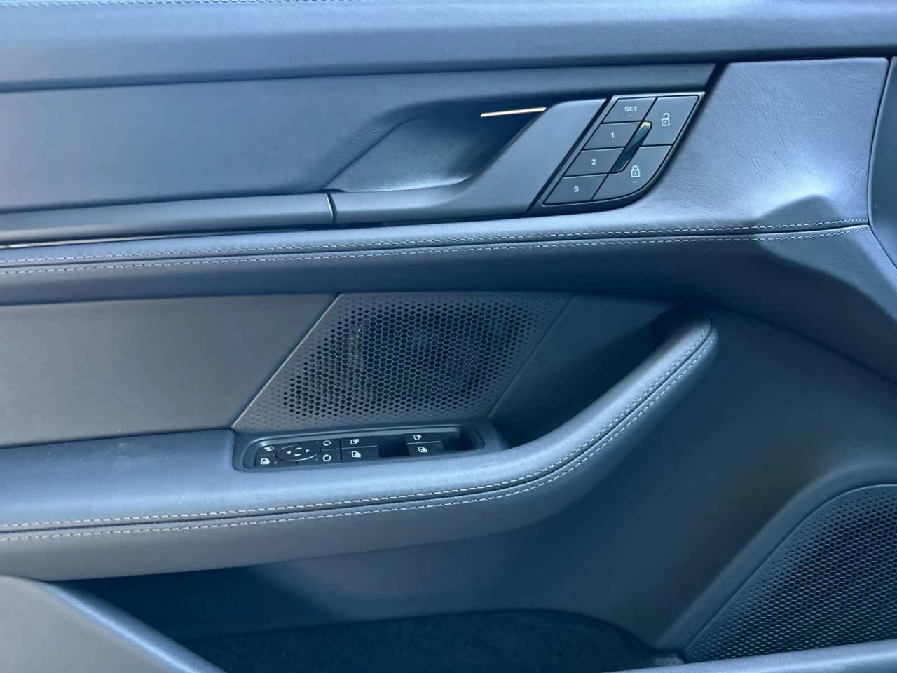 2026 Porsche Taycan Taycan Black Edition