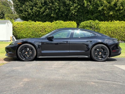 2026 Porsche Taycan Taycan Black Edition