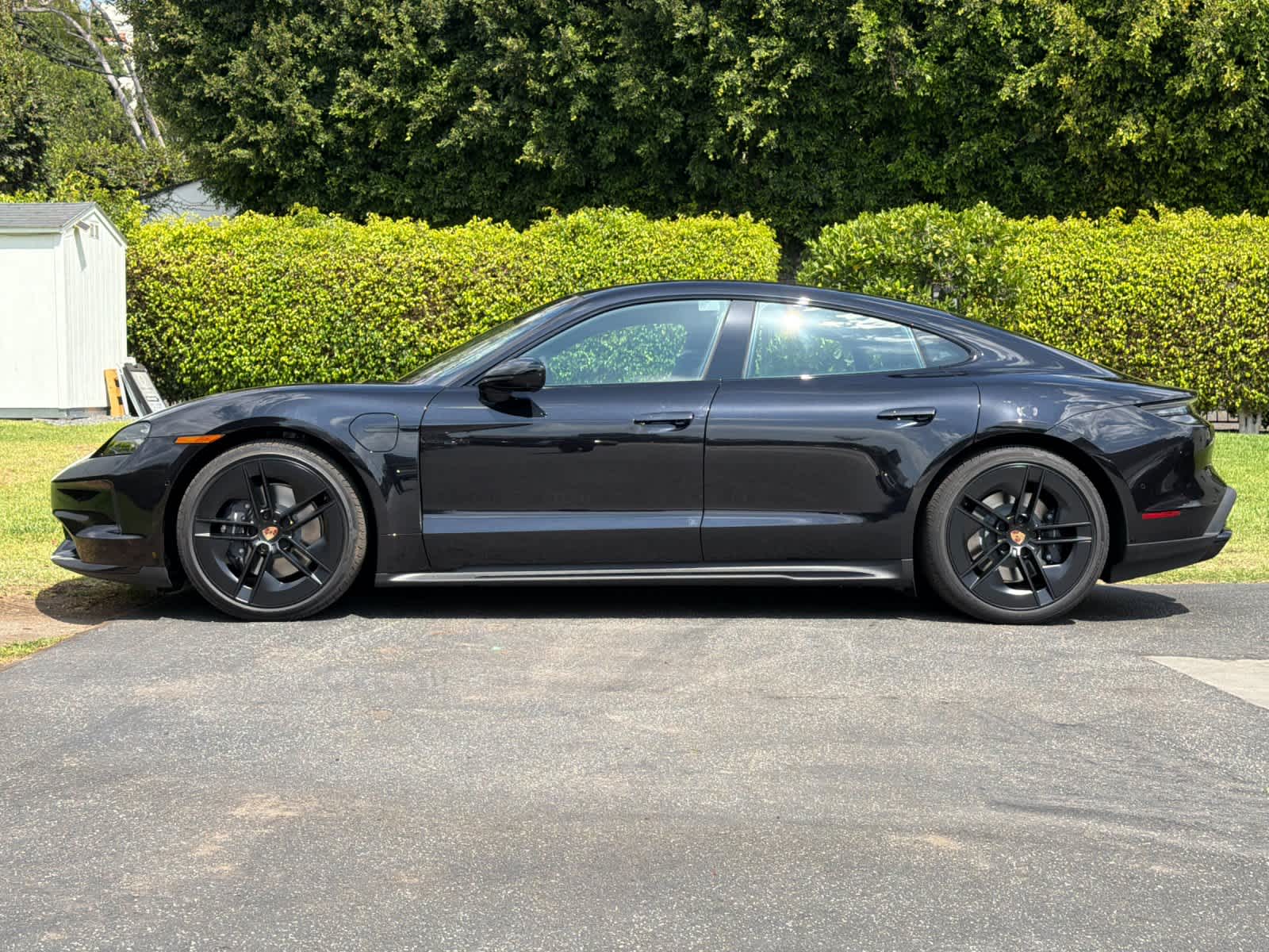 2026 Porsche Taycan Taycan Black Edition