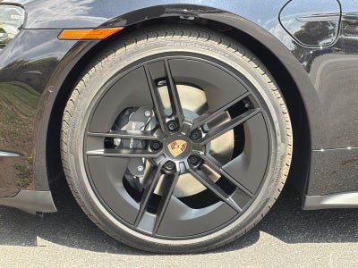 2026 Porsche Taycan Taycan Black Edition