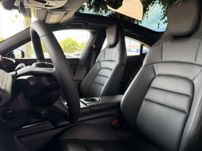 2026 Porsche Taycan Taycan Black Edition