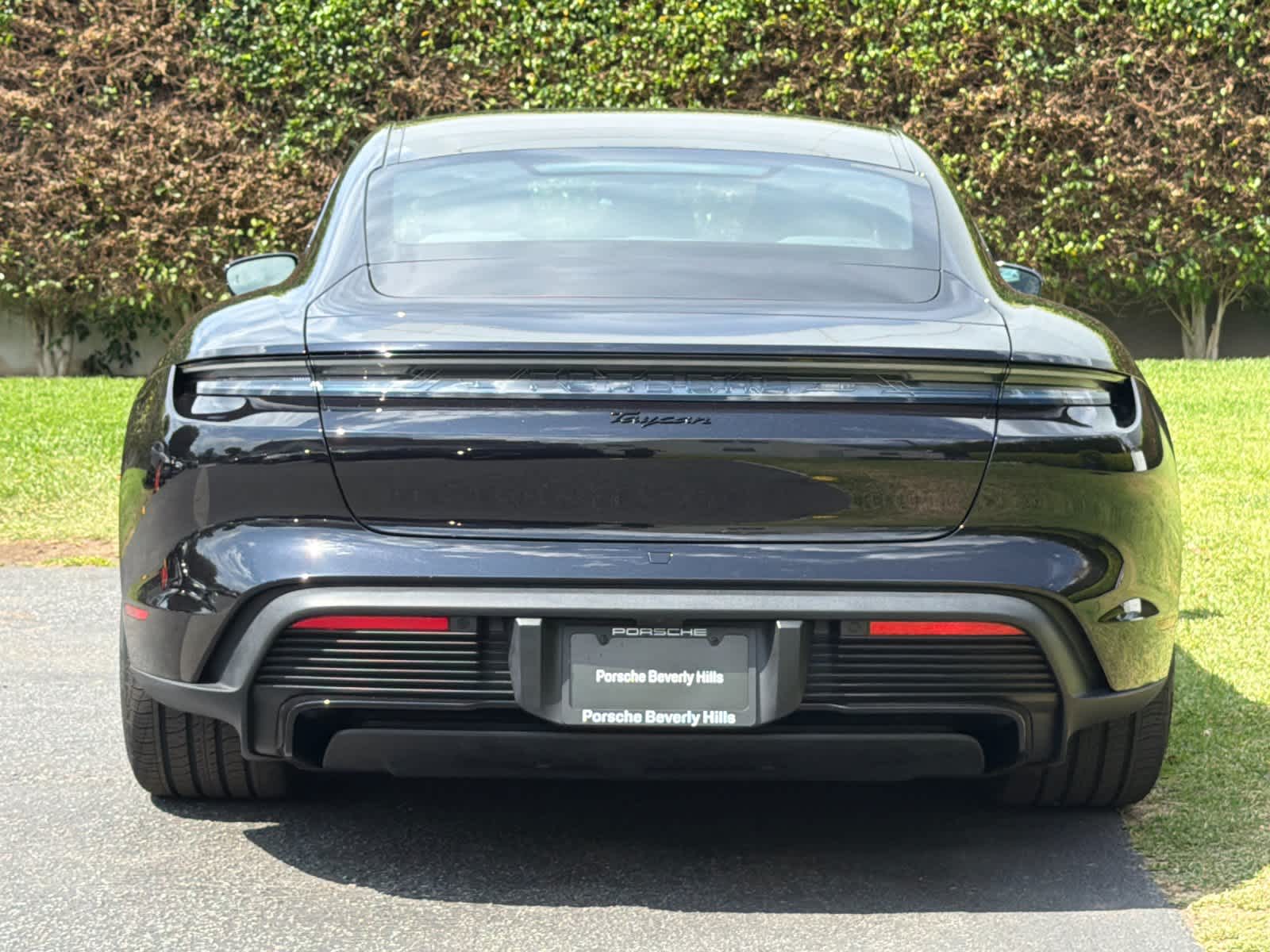 2026 Porsche Taycan Taycan Black Edition