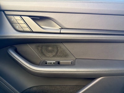 2023 Porsche Taycan Base