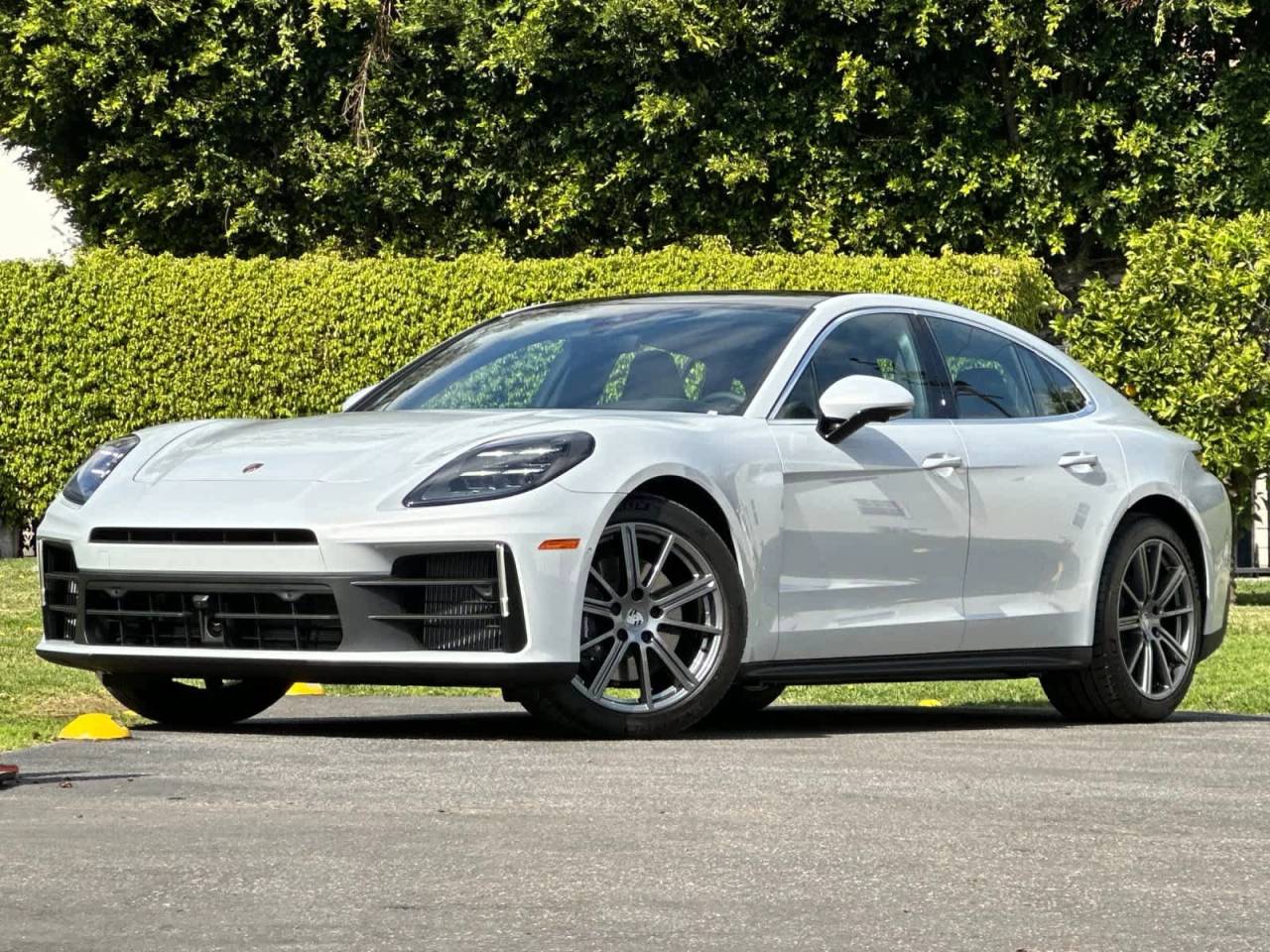 2026 Porsche Panamera 4