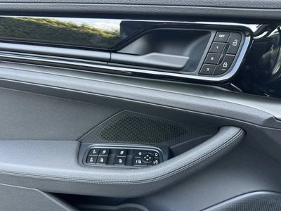 2026 Porsche Panamera 4