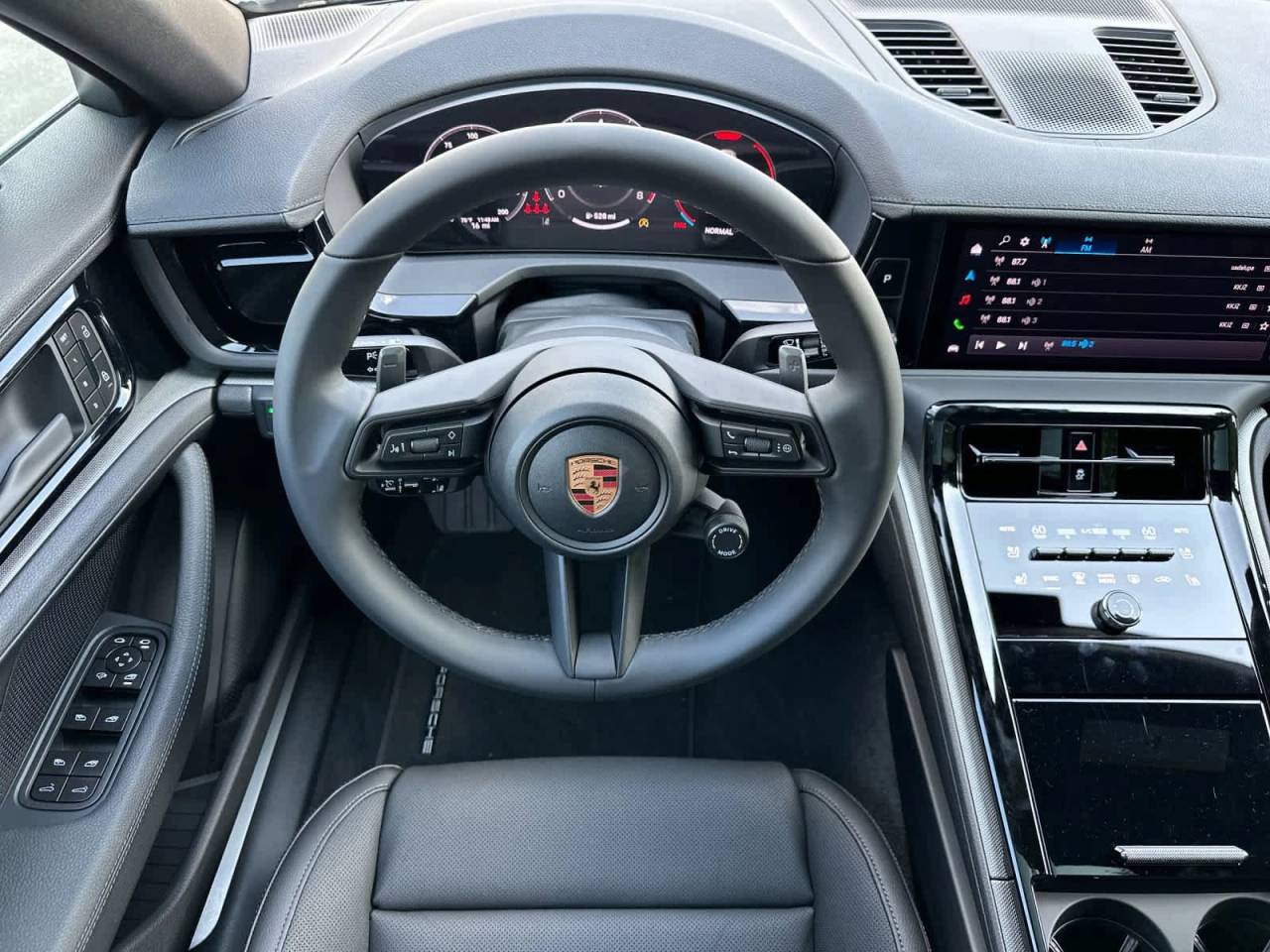 2026 Porsche Panamera 4