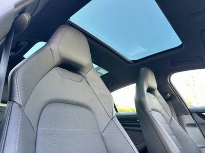 2026 Porsche Panamera 4