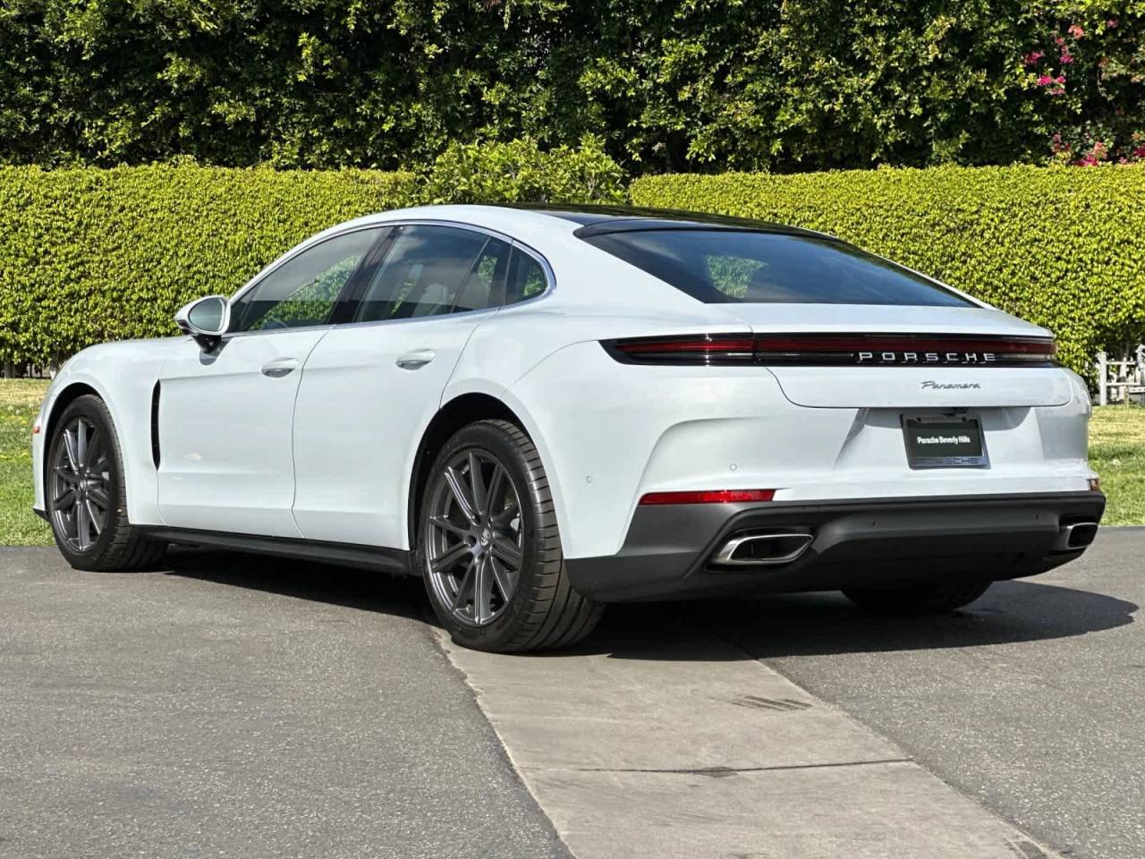 2026 Porsche Panamera 4