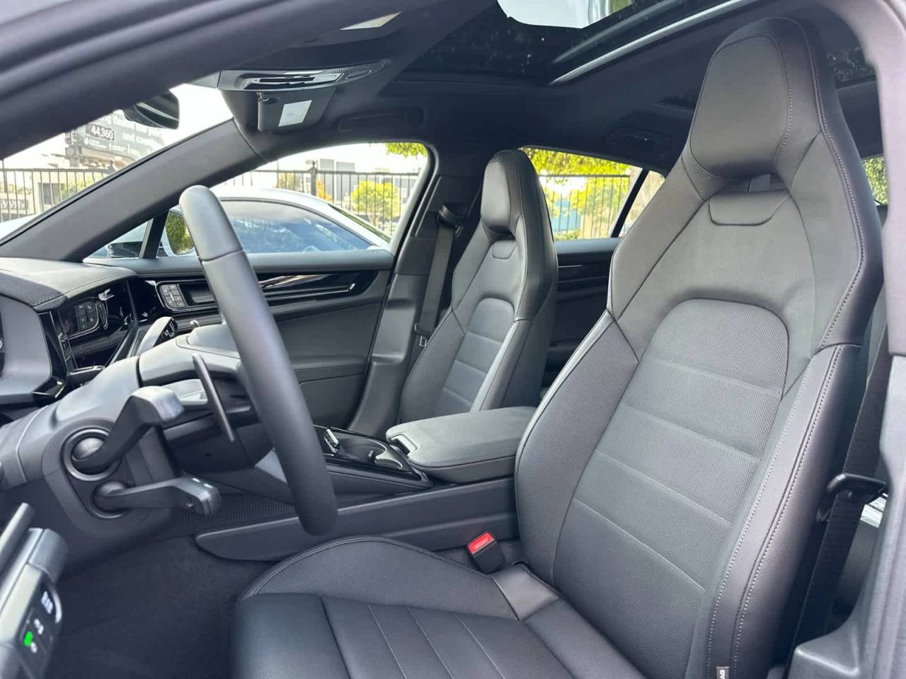 2026 Porsche Panamera 4