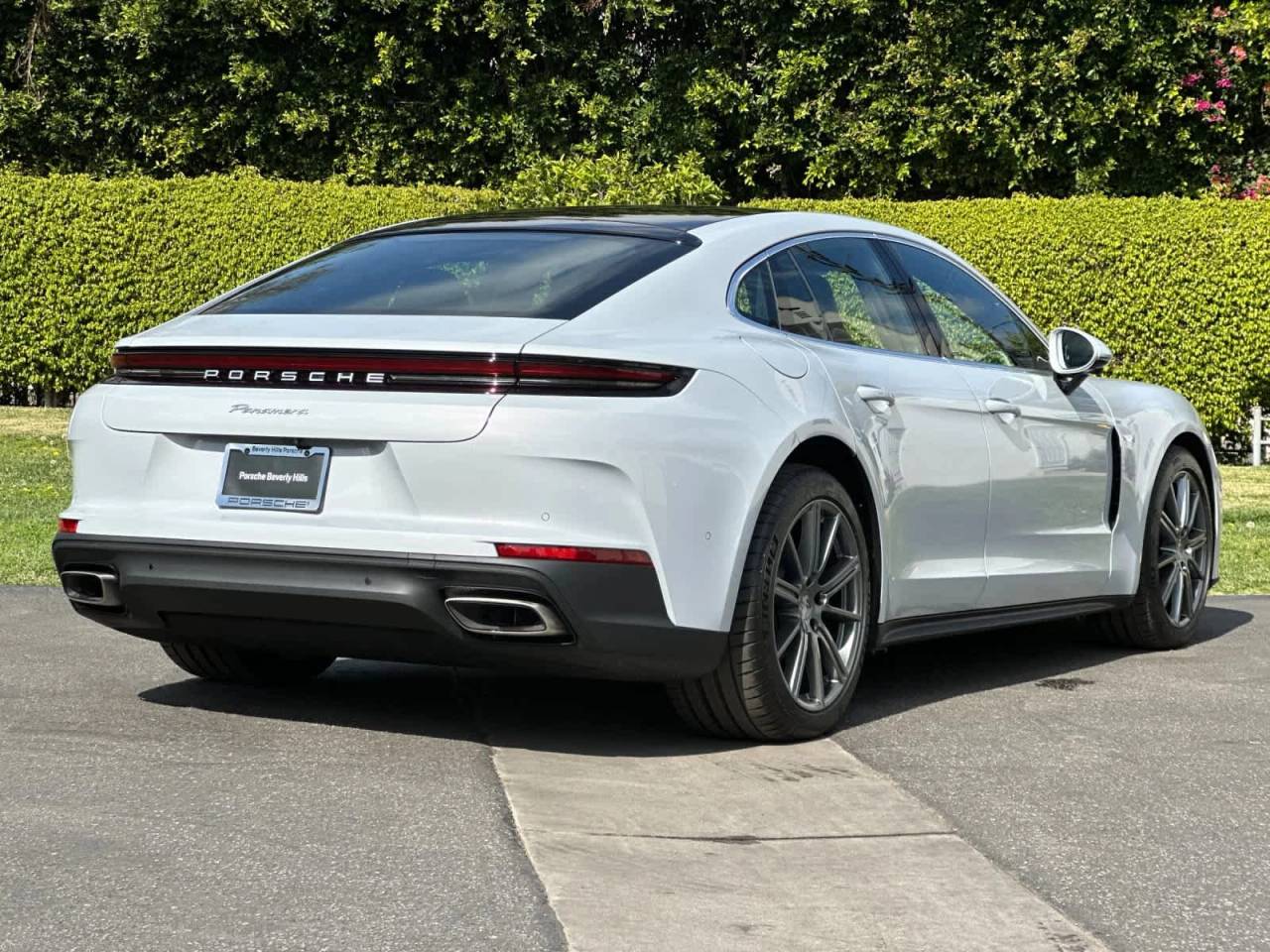2026 Porsche Panamera 4