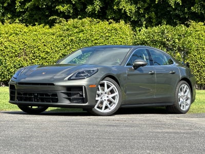 2026 Porsche Panamera Panamera 4