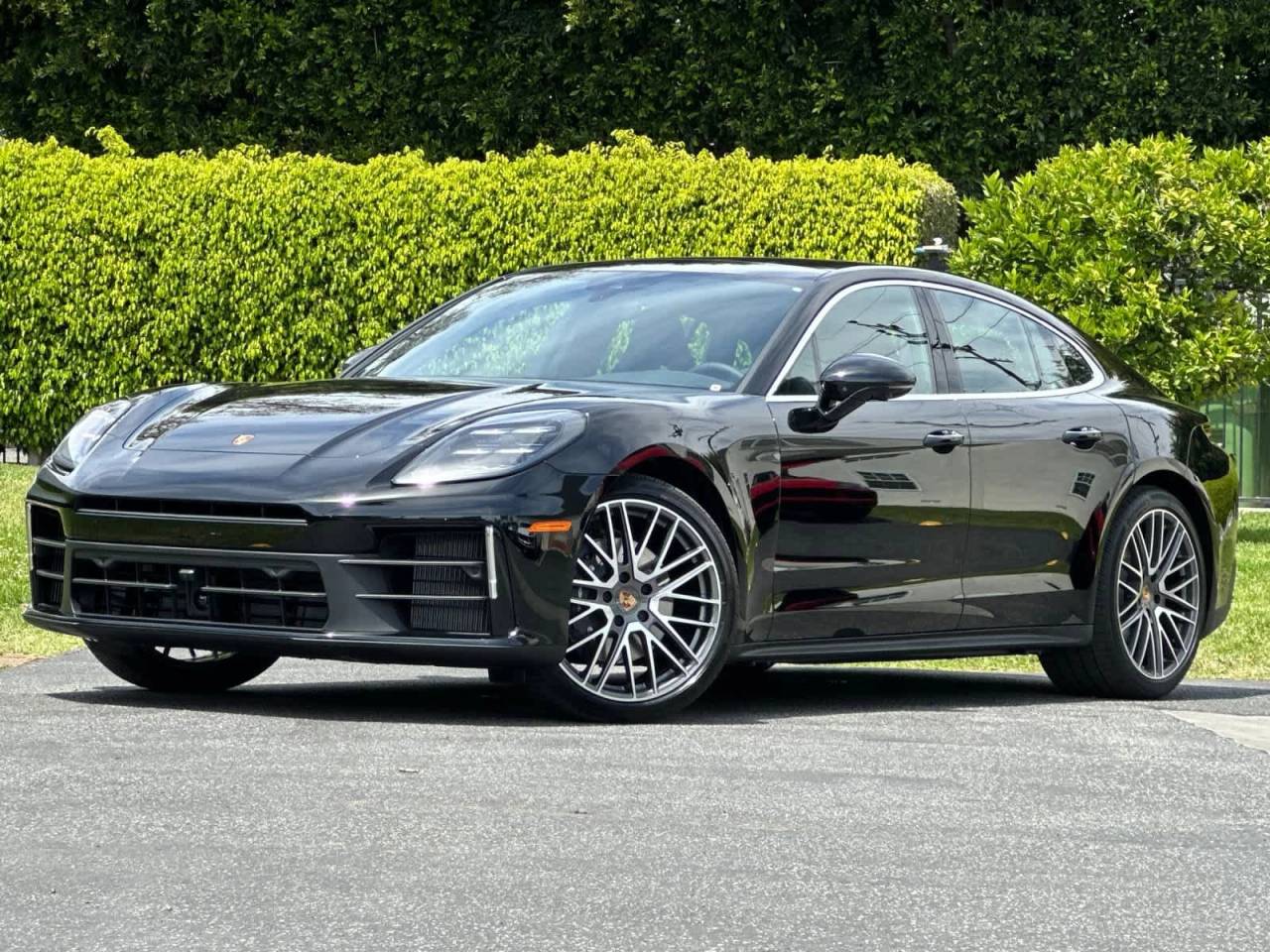 2026 Porsche Panamera Base