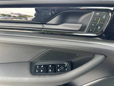 2026 Porsche Panamera Base