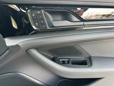 2026 Porsche Panamera Base