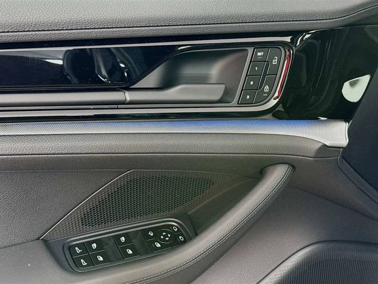 2025 Porsche Panamera RWD