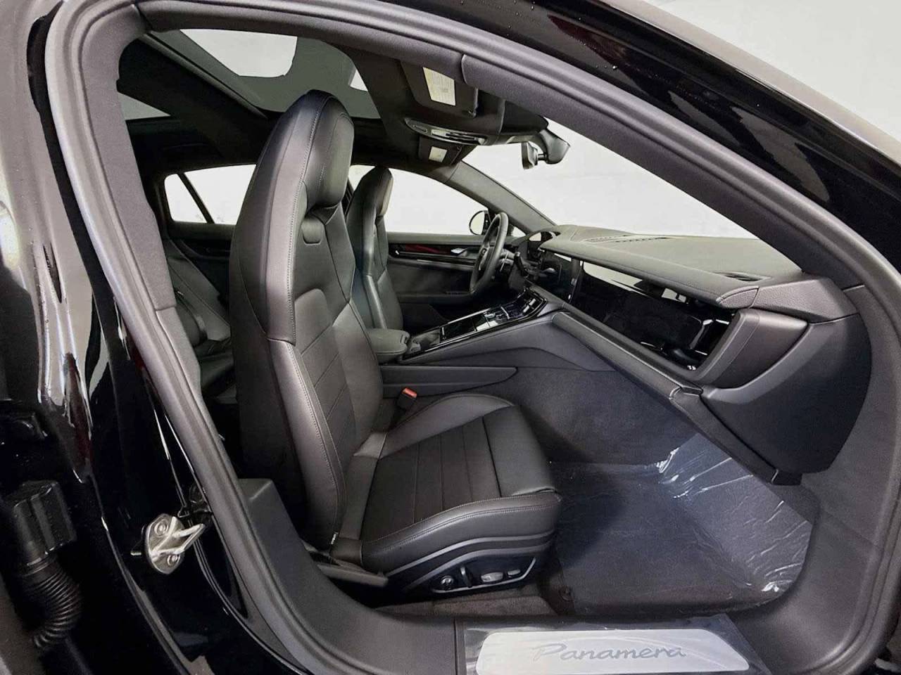 2025 Porsche Panamera RWD