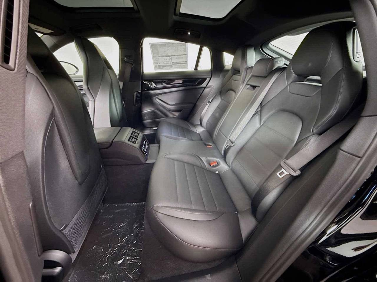 2026 Porsche Panamera RWD