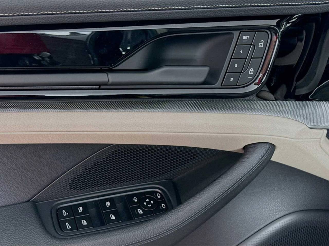 2025 Porsche Panamera RWD