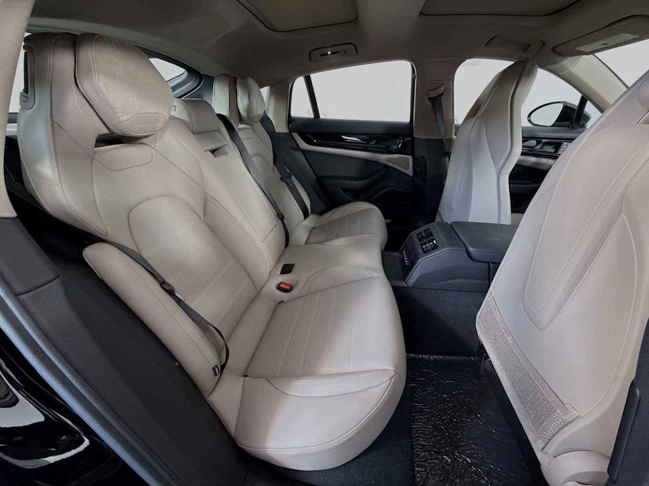 2025 Porsche Panamera RWD