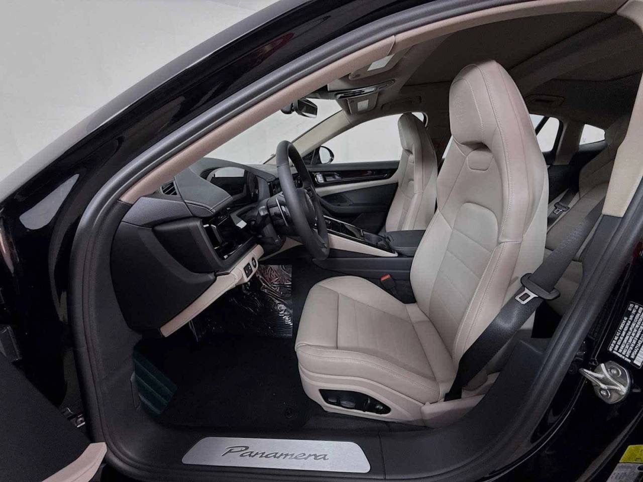 2025 Porsche Panamera RWD