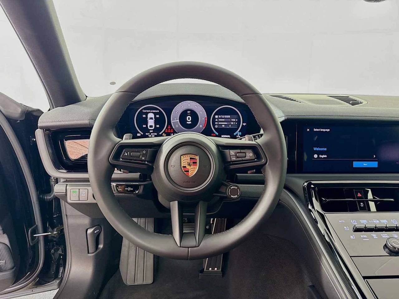 2025 Porsche Panamera 4