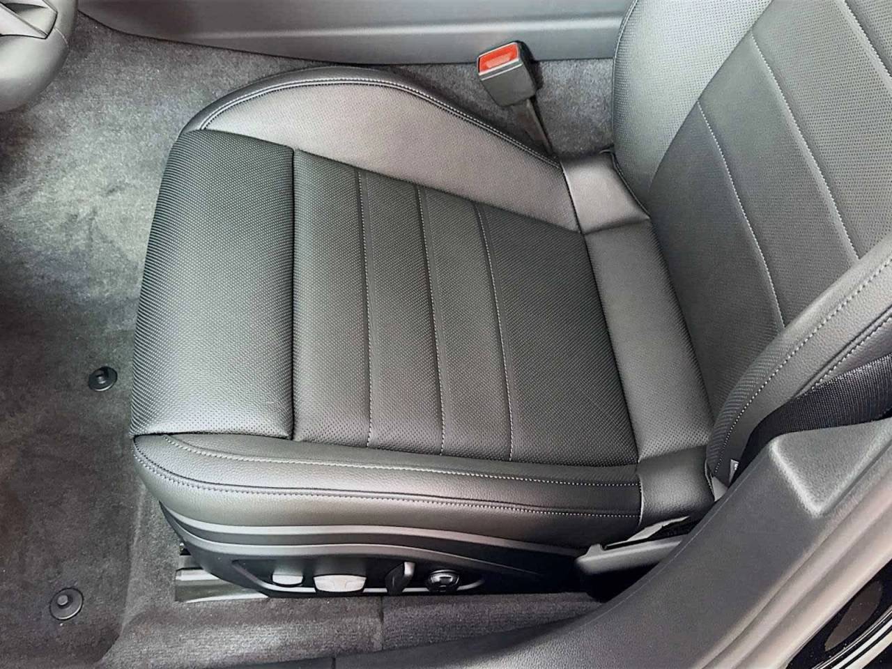 2025 Porsche Panamera 4