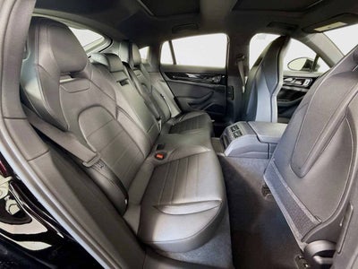 2025 Porsche Panamera 4