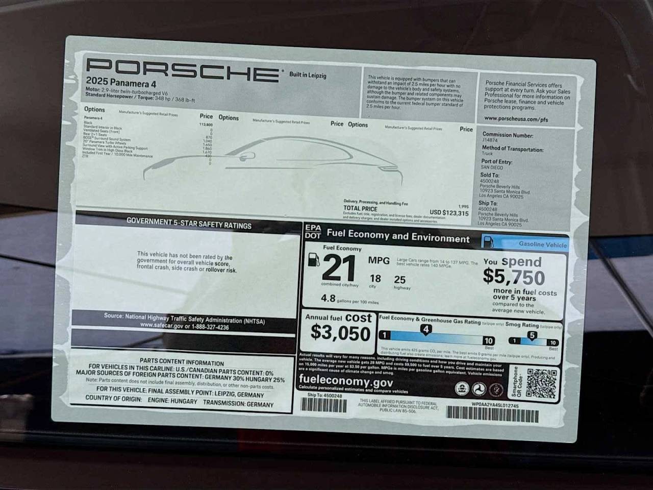 2025 Porsche Panamera 4