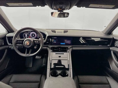2025 Porsche Panamera 4
