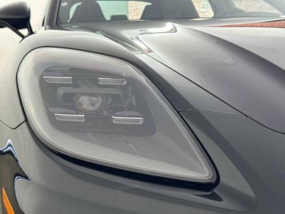 2025 Porsche Panamera 4