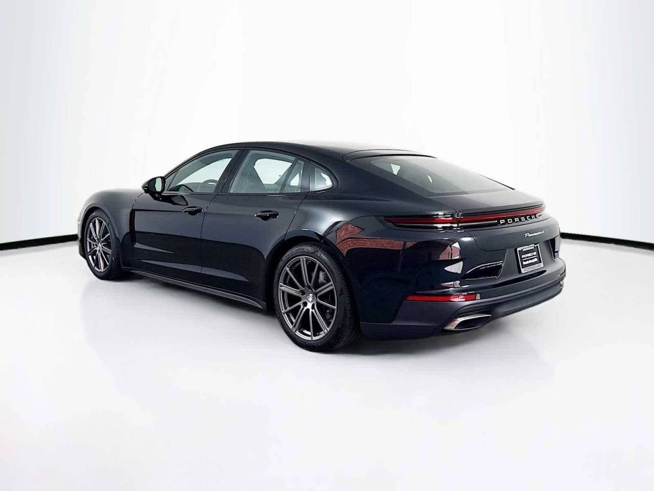 2025 Porsche Panamera 4