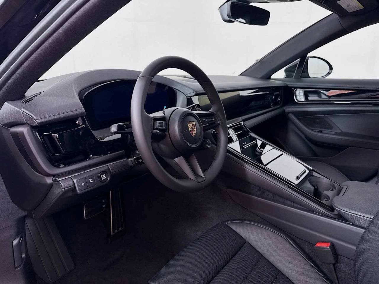 2025 Porsche Panamera 4