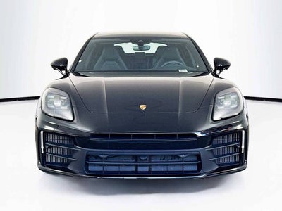 2025 Porsche Panamera 4