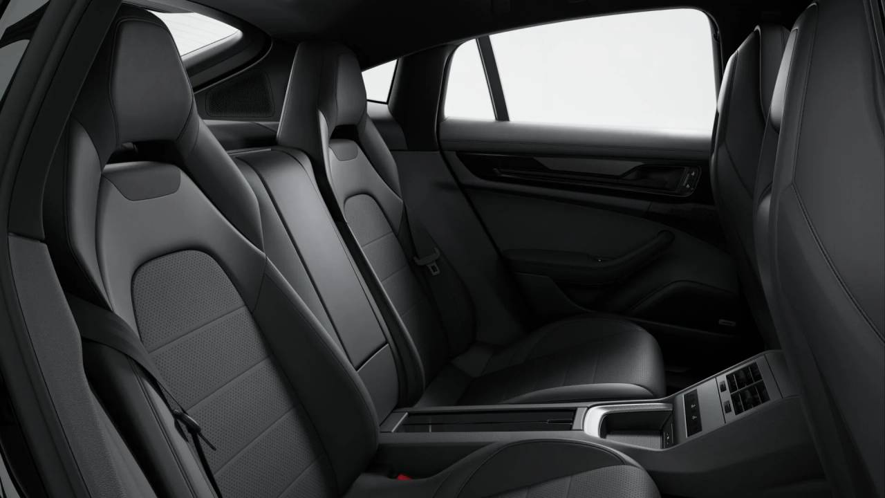 2026 Porsche Panamera RWD