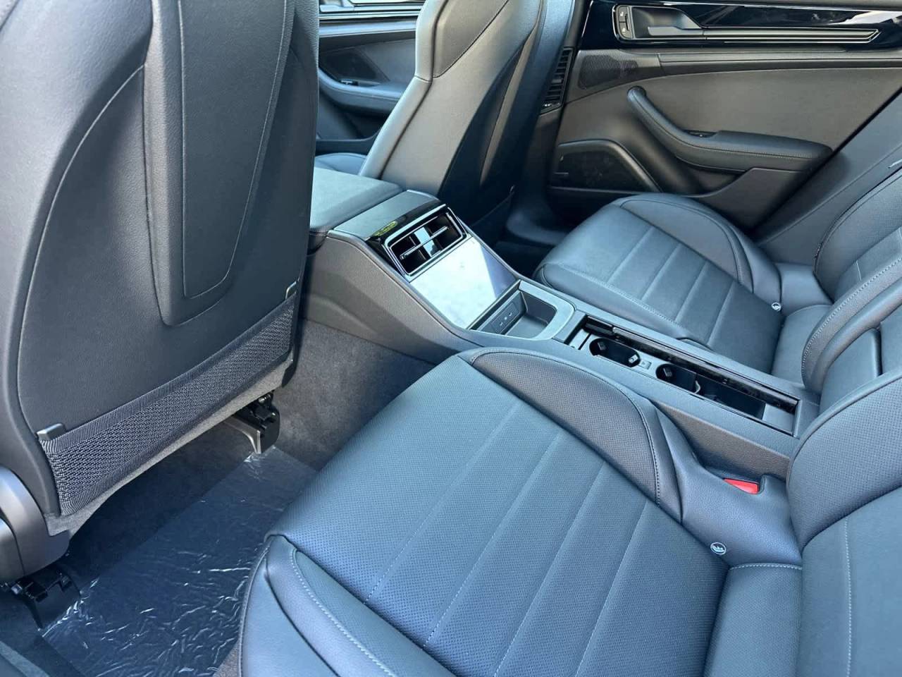 2026 Porsche Panamera Base