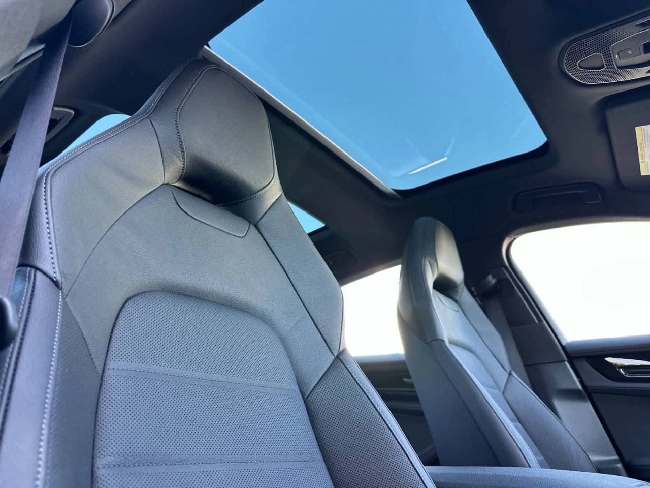 2026 Porsche Panamera Base